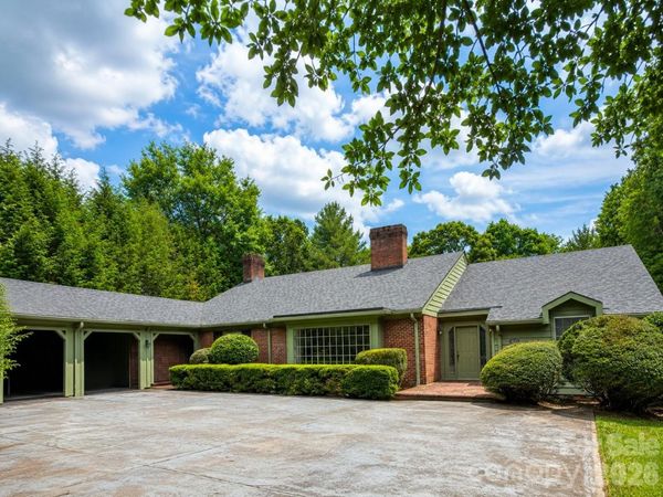 1811 5th Street NW, Hickory, NC 28601