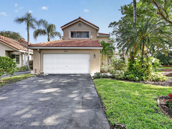 10111 NW 4th Street, Plantation, FL 33324