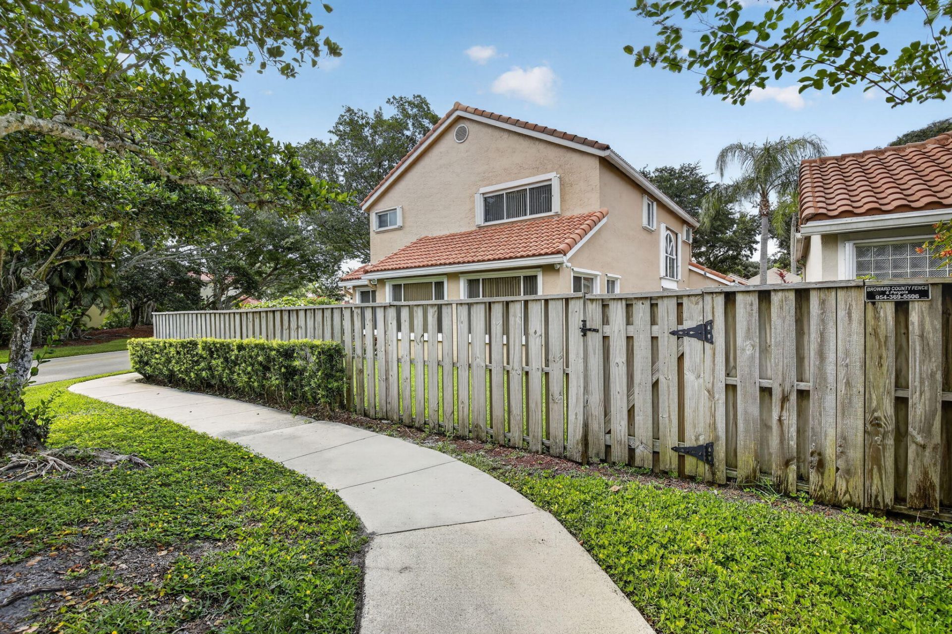 10111 NW 4th Street, Plantation, FL 33324 Photo