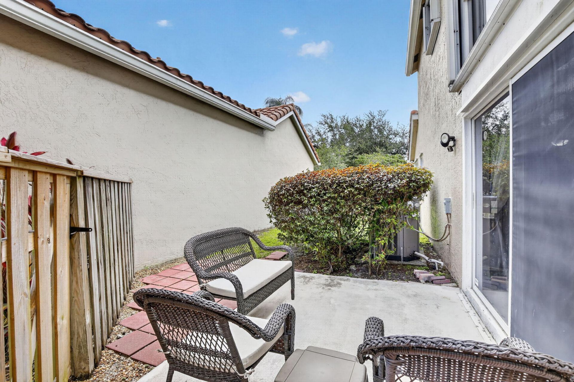 10111 NW 4th Street, Plantation, FL 33324 Photo