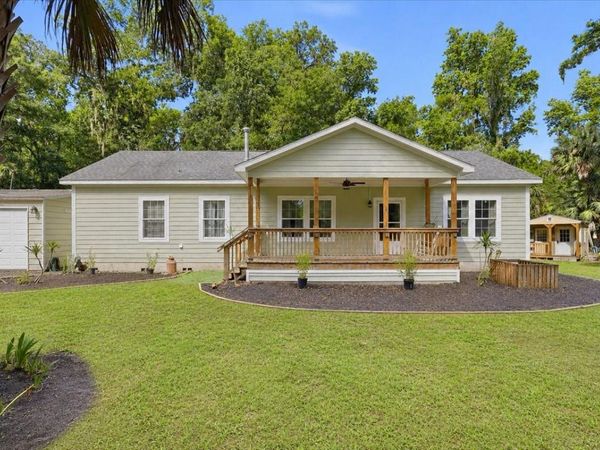 105 TROUPE ROAD, SAN MATEO, FL 32187