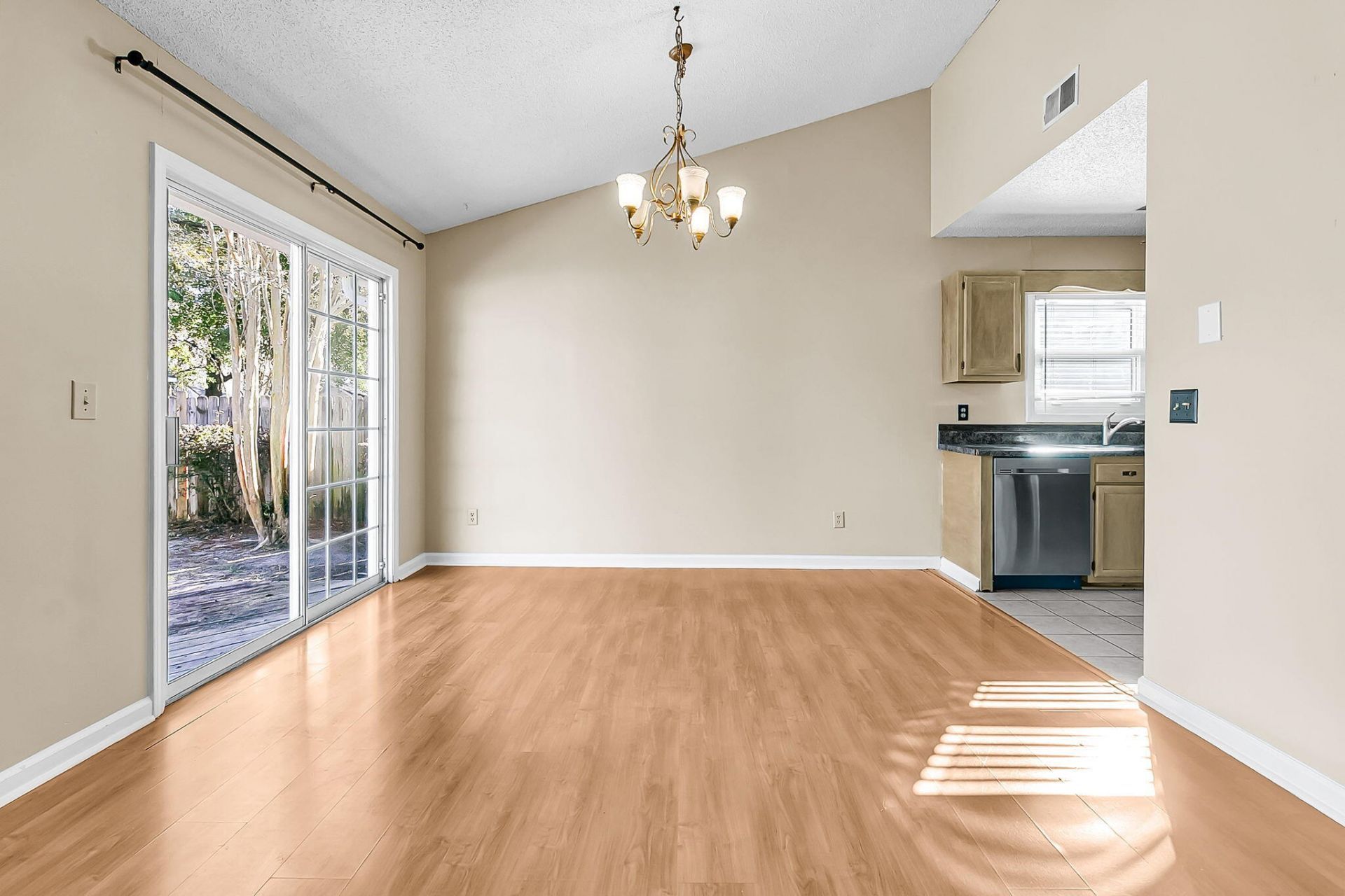 111 Hopper Drive Photo 12