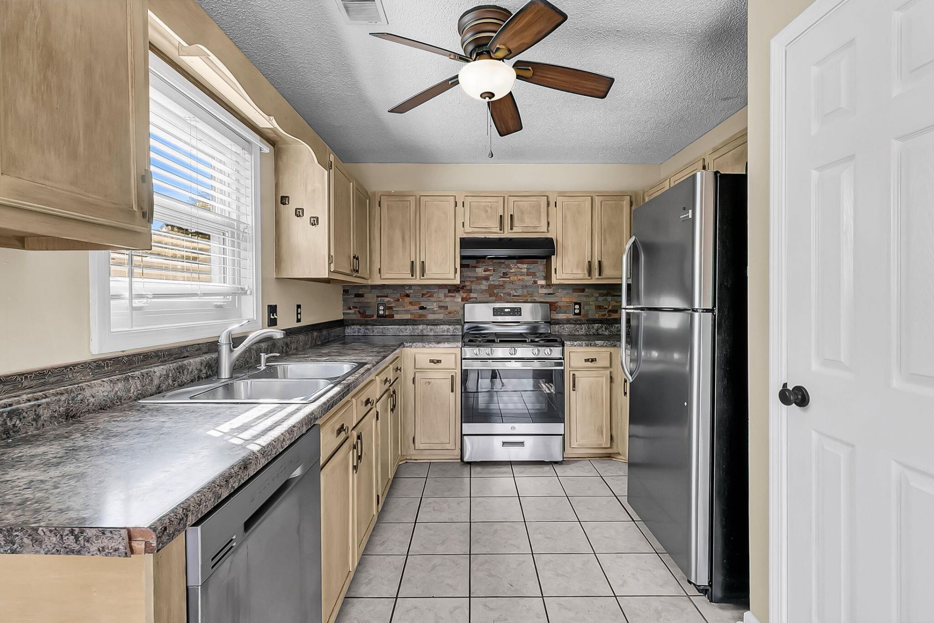 111 Hopper Drive Photo 16