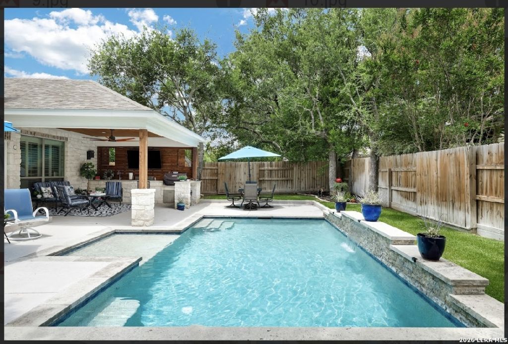 27 Stonewall Bend, San Antonio, TX 78256 Main Photo