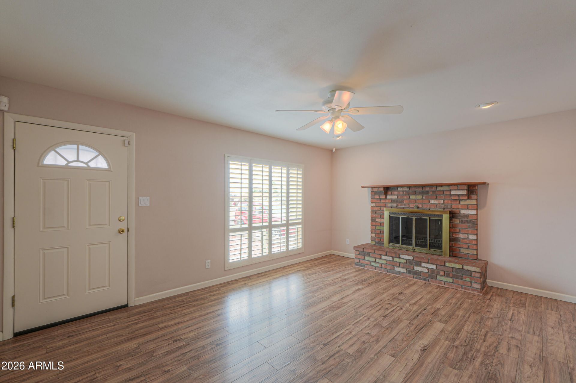 2139 E Betty Elyse Lane, Phoenix, AZ 85022 Main Photo