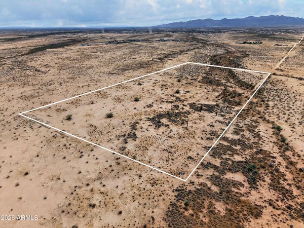 25410 W LONE MOUNTAIN Road, Unit -, Morristown, AZ 85342