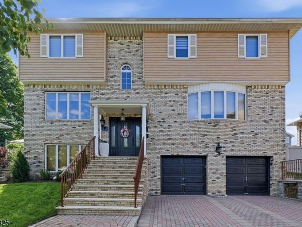 54 William St, North Arlington, NJ 07031