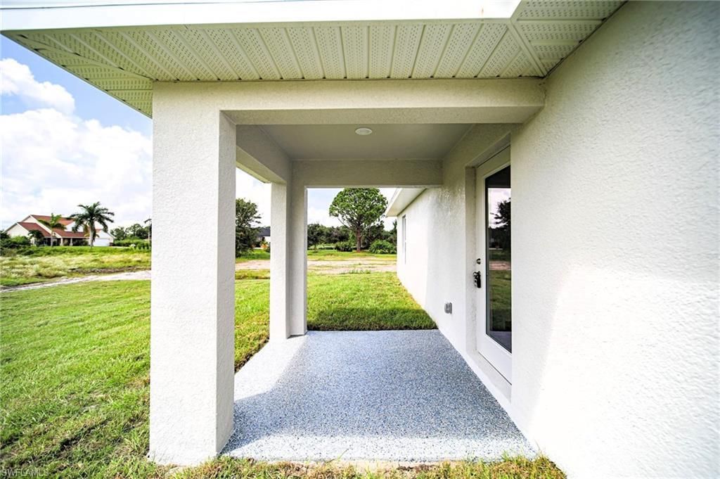 807 Fullerton Ave S, Lehigh Acres, FL 33974 Photo