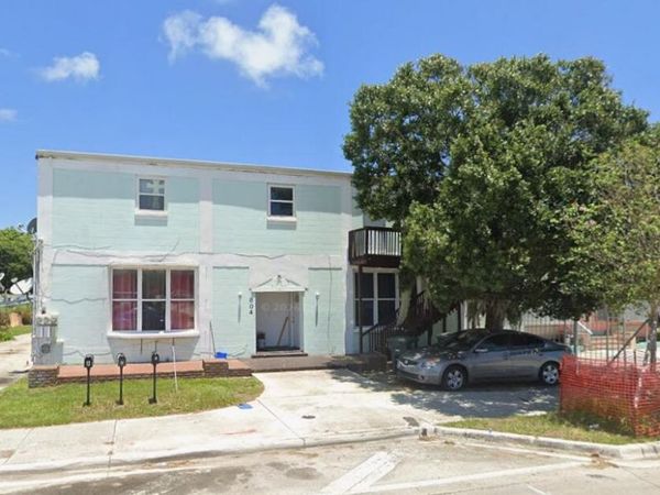 804 Orange Avenue, Unit B, Fort Pierce, FL 34950