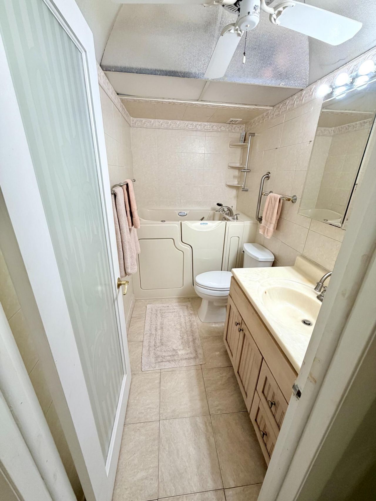 133 N Pompano Beach Boulevard, Unit 709, Pompano Beach, FL 33062 Photo