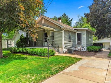 4010 N DAYTON Avenue, Peoria, IL 61614