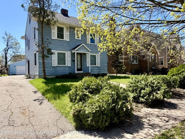1715 W Hillsdale Street, Lansing, MI 48915