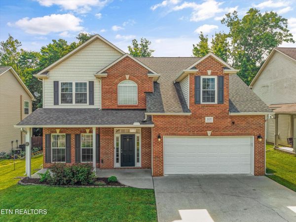 1620 Spring Oak Lane, Lenoir City, TN 37772