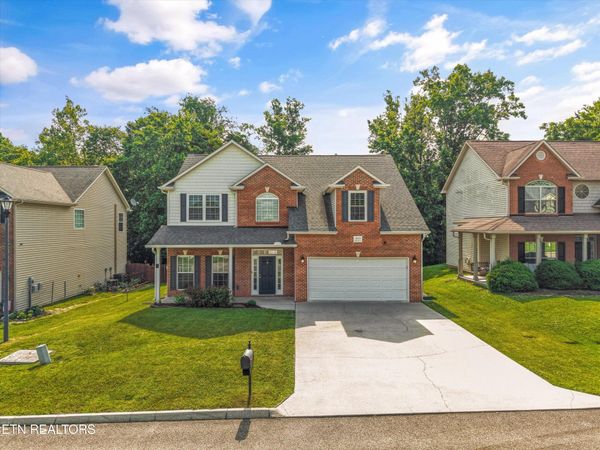 1620 Spring Oak Lane, Lenoir City, TN 37772