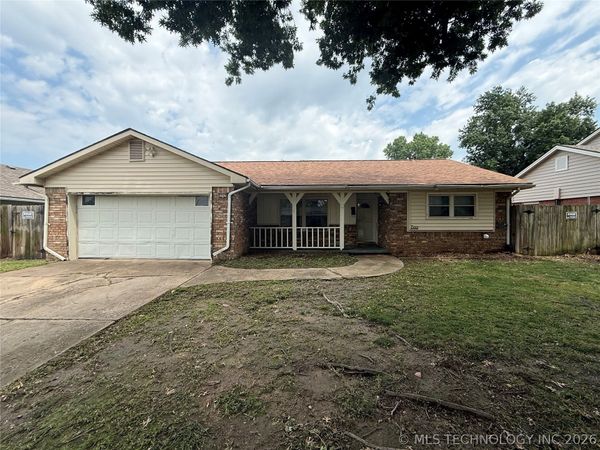 8909 E 33rd Place , Tulsa, OK 74145