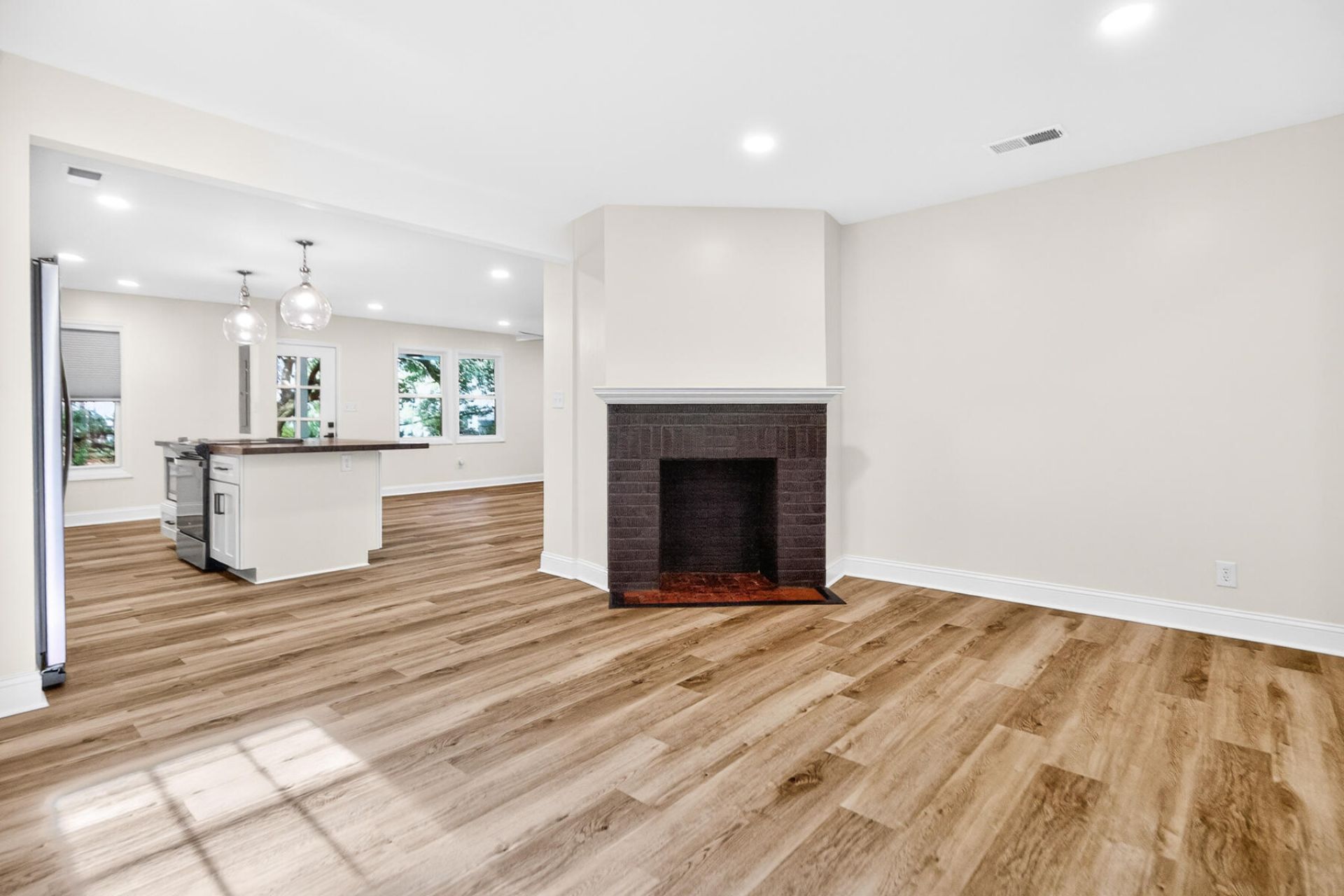 516 Dodge Lane Photo 9