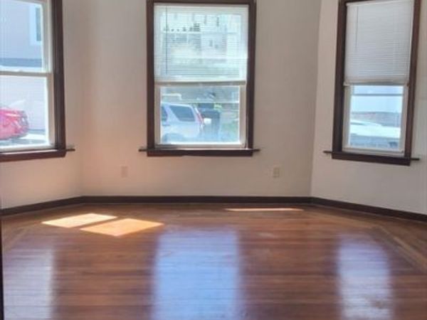 560 William St, Unit 1, Fall River, MA 02721