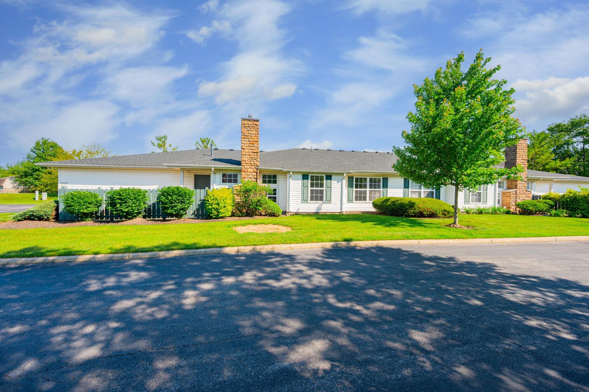 2420 Crystal Springs Drive, Hilliard, OH 43026 Main Photo