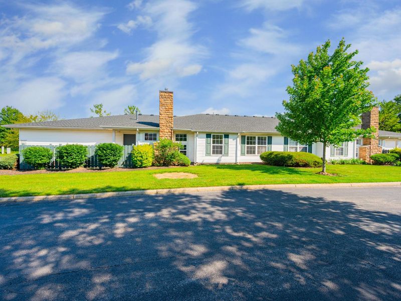 2420 Crystal Springs Drive, Hilliard, OH 43026 Photo 1