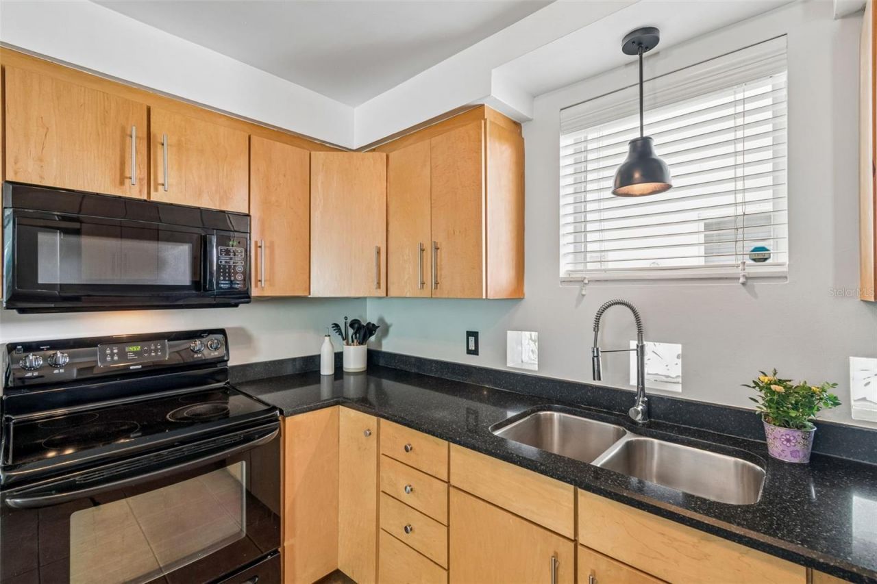 4950 Bayshore Boulevard, Unit 30, Tampa, FL 33611 Photo