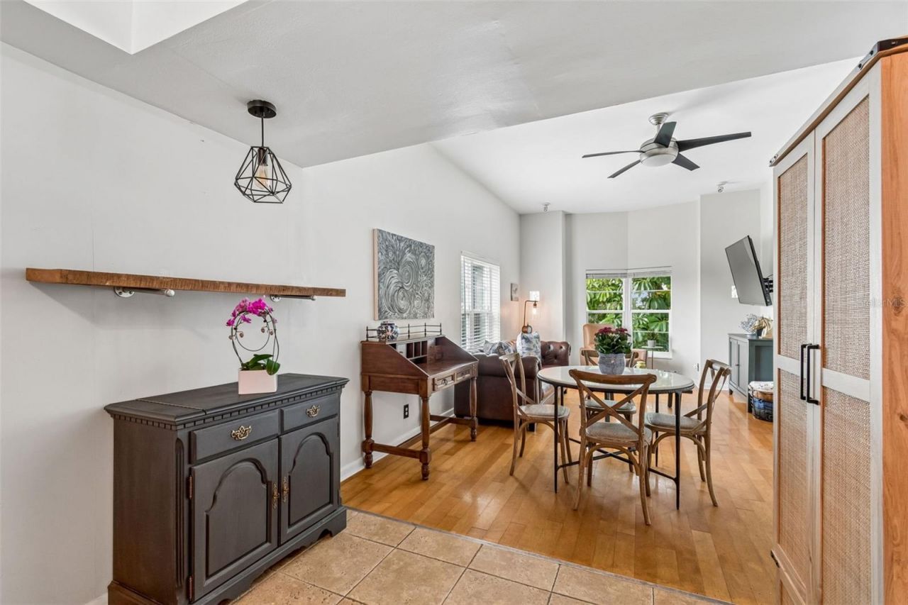 4950 Bayshore Boulevard, Unit 30, Tampa, FL 33611 Photo
