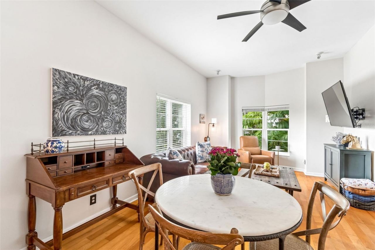 4950 Bayshore Boulevard, Unit 30, Tampa, FL 33611 Photo