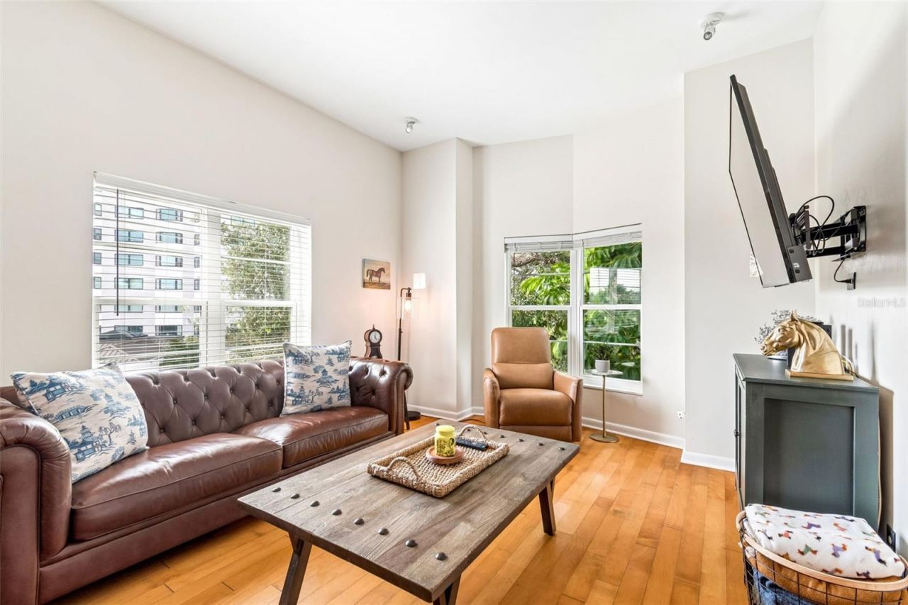 4950 Bayshore Boulevard, Unit 30, Tampa, FL 33611 Photo