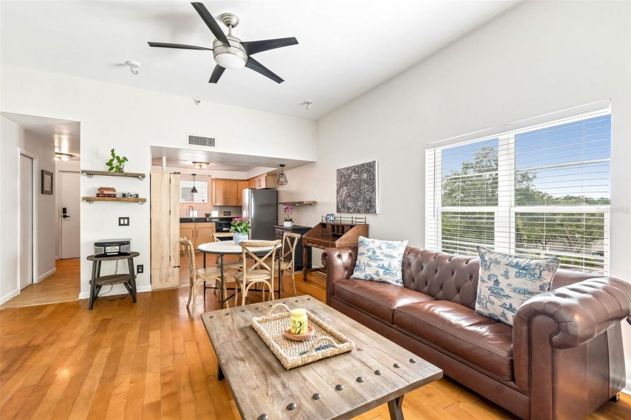 4950 Bayshore Boulevard, Unit 30, Tampa, FL 33611 Photo