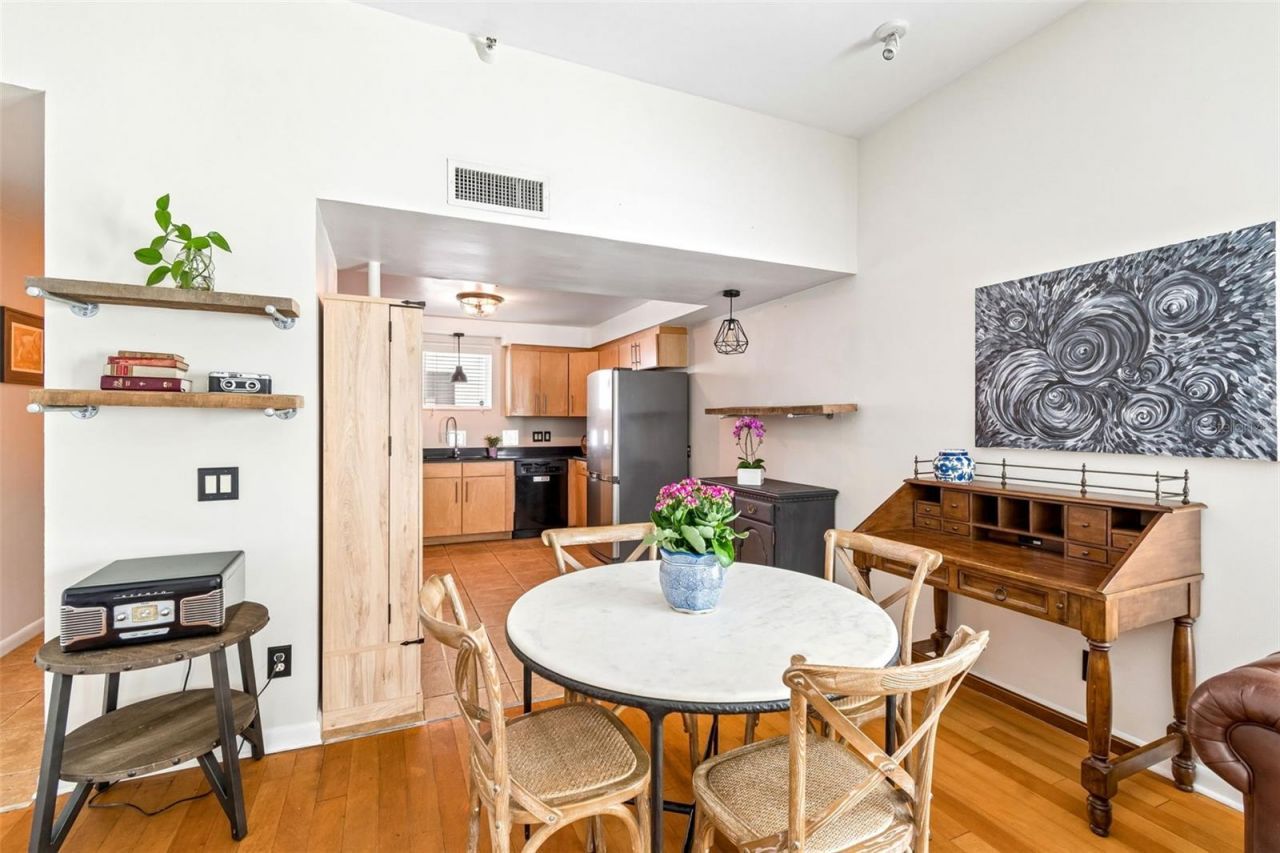 4950 Bayshore Boulevard, Unit 30, Tampa, FL 33611 Photo