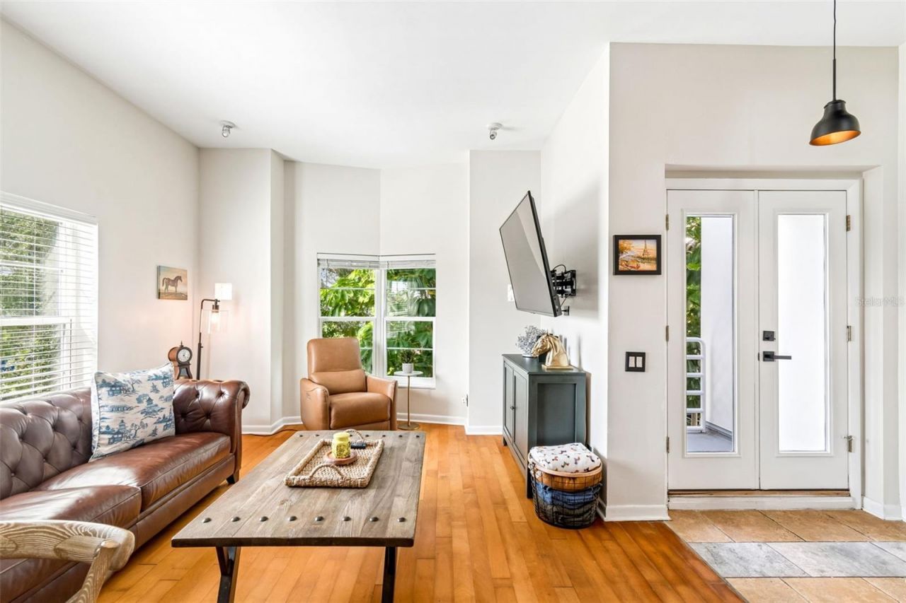 4950 Bayshore Boulevard, Unit 30, Tampa, FL 33611 Photo