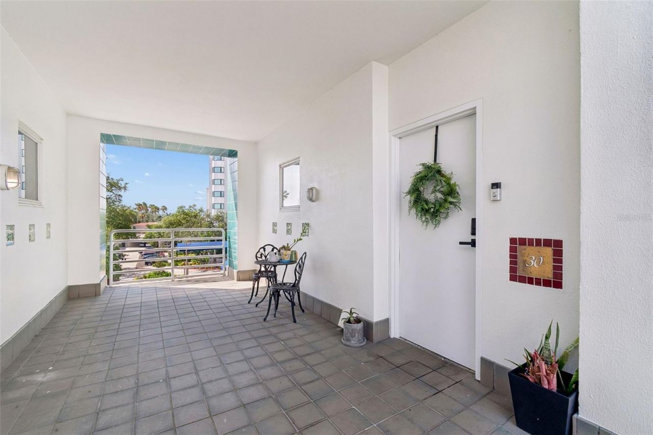 4950 Bayshore Boulevard, Unit 30, Tampa, FL 33611 Photo