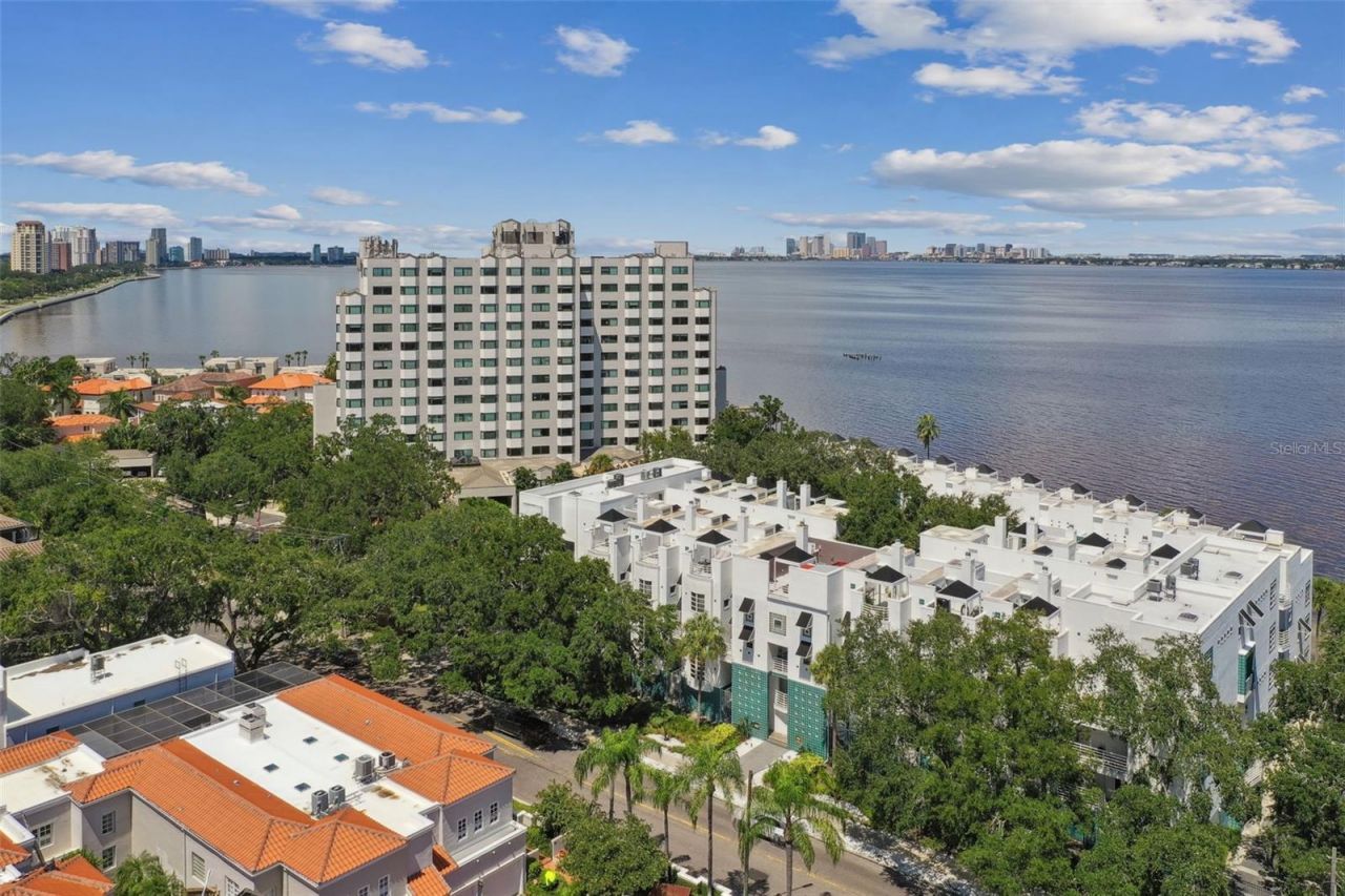 4950 Bayshore Boulevard, Unit 30, Tampa, FL 33611 Photo