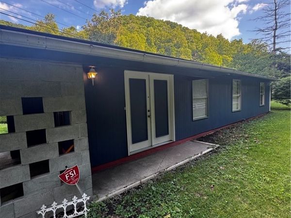 4 Coalwood Avenue, Whitman, WV 25652