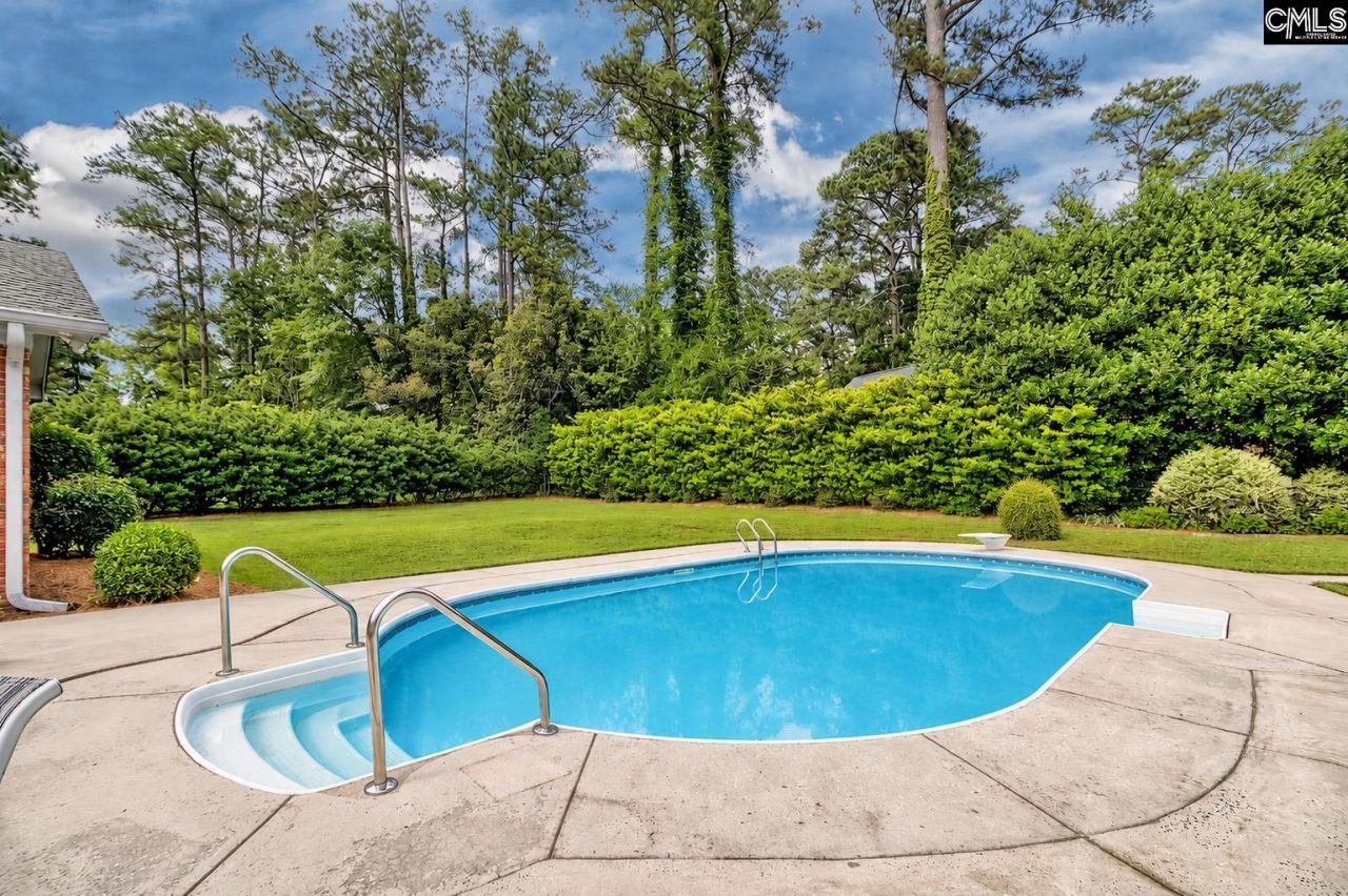 117 Middlebrook Drive  Photo 4