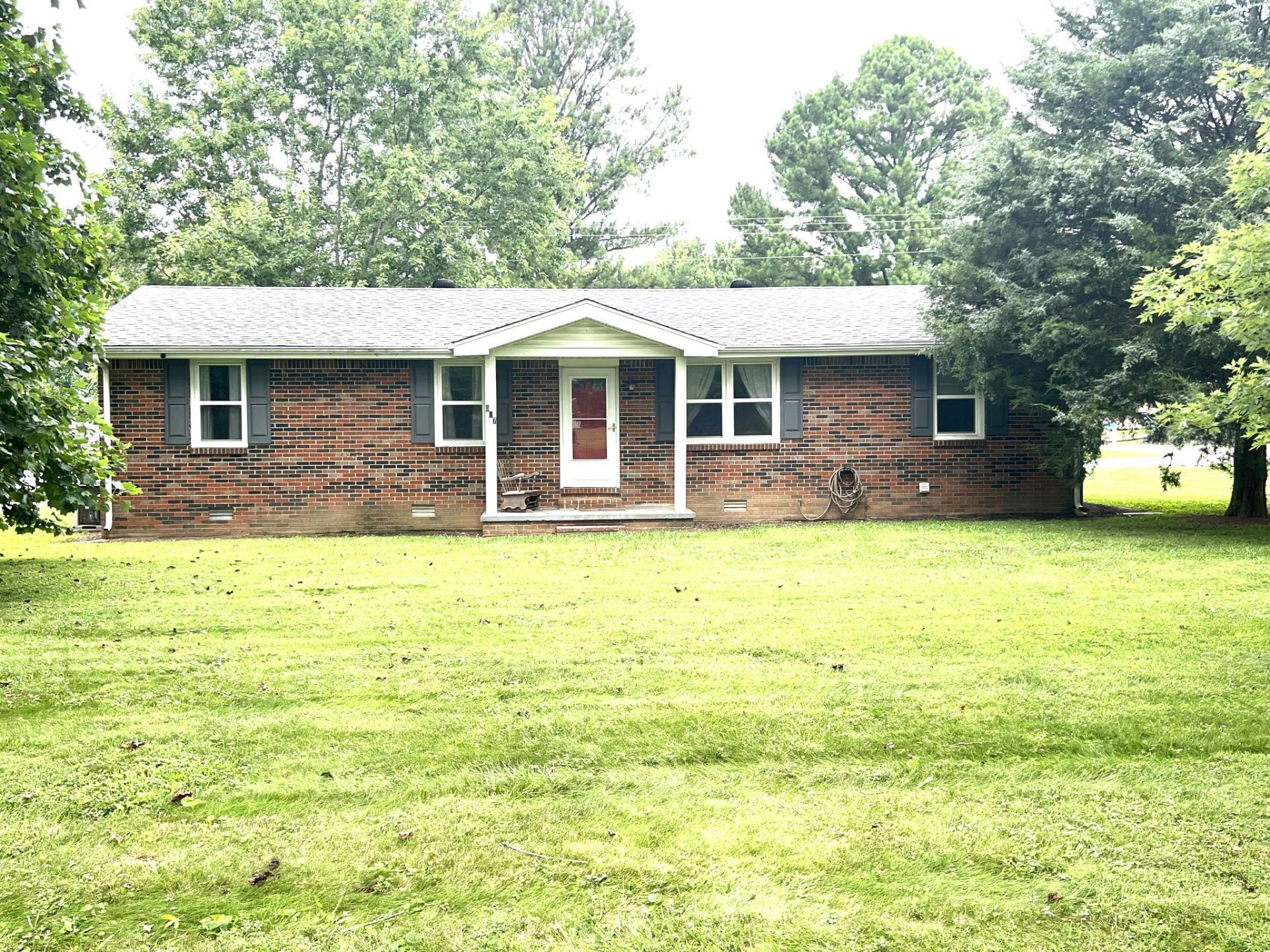627 Baker Dr, Lafayette, TN 37083 Main Photo