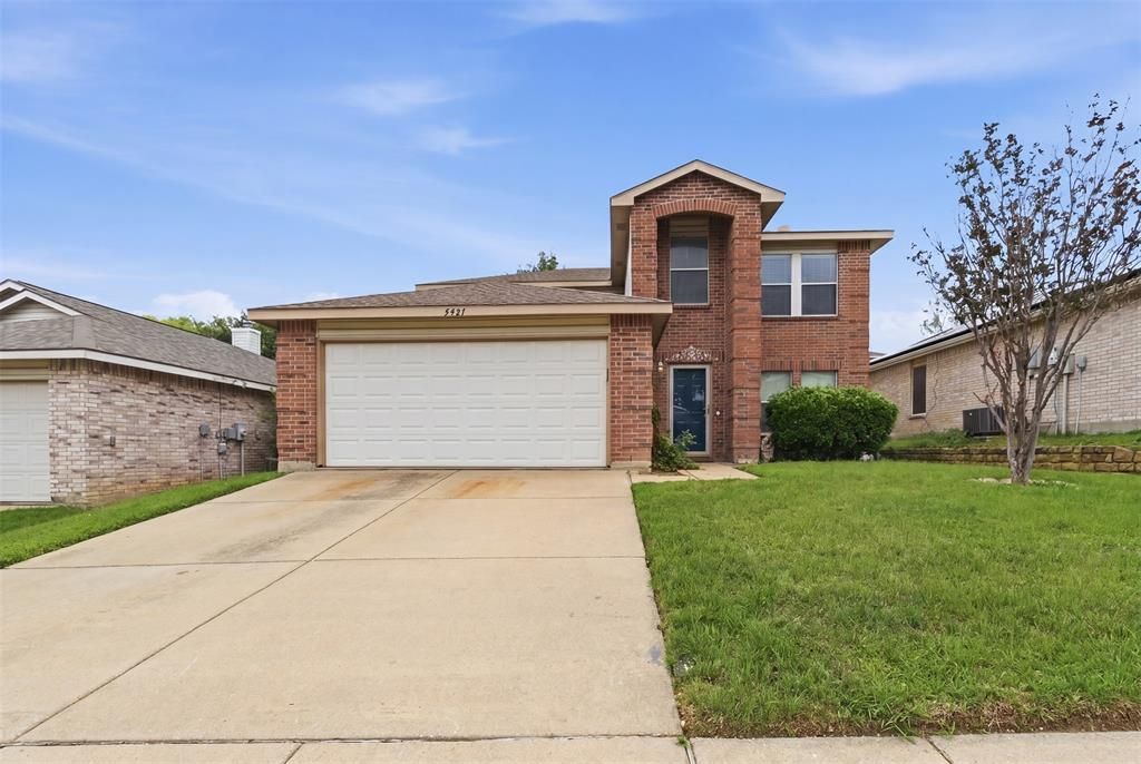 5421 Lansdowne Avenue, Fort Worth, TX 76135 Main Photo