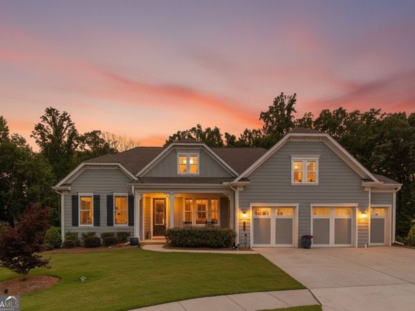386 Kentucky Court, Hoschton, GA 30548