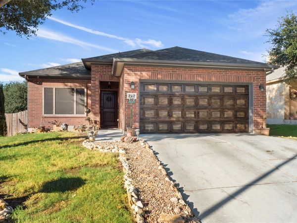242 Coach DR, Buda, TX 78610