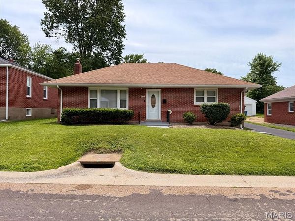 9010 Trefore Avenue , Berkeley, MO 63134