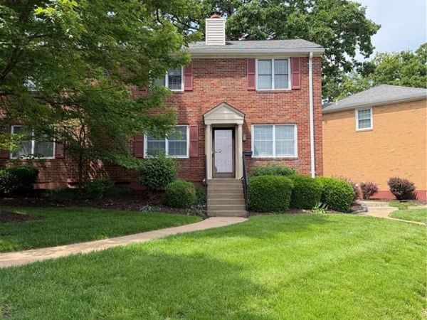 9024 W Swan Circle , Brentwood, MO 63144