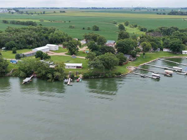 6391 Fischer Dr, Wentworth, SD 57075