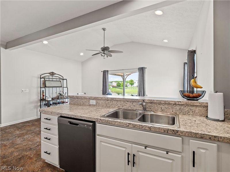 9020 Ichabod Drive, North Ridgeville, OH 44039 Photo 13