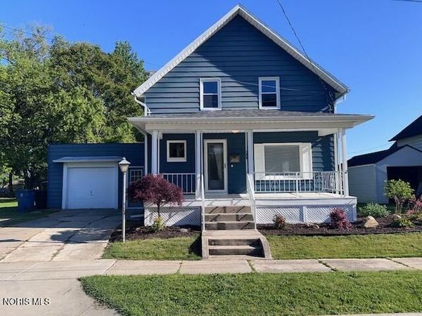 108 W Saint Clair Street , Swanton, OH 43558