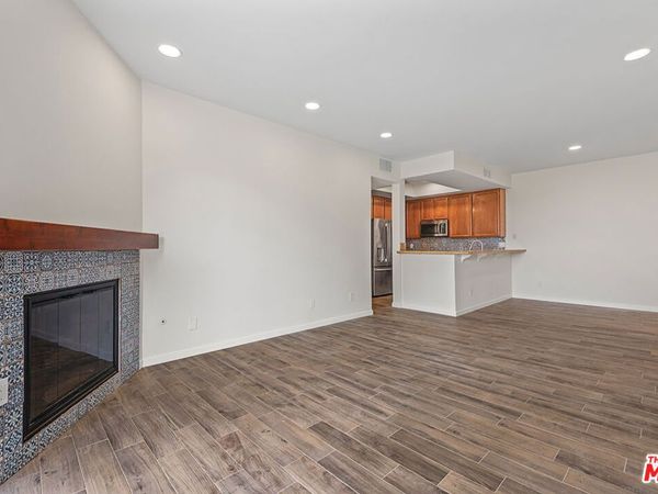 8707 Falmouth Avenue, Unit 221, Playa Del Rey, CA 90293