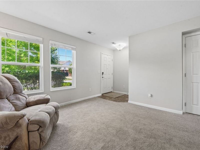 7557 Witch Hazel Drive, Canal Winchester, OH 43110 Photo 7