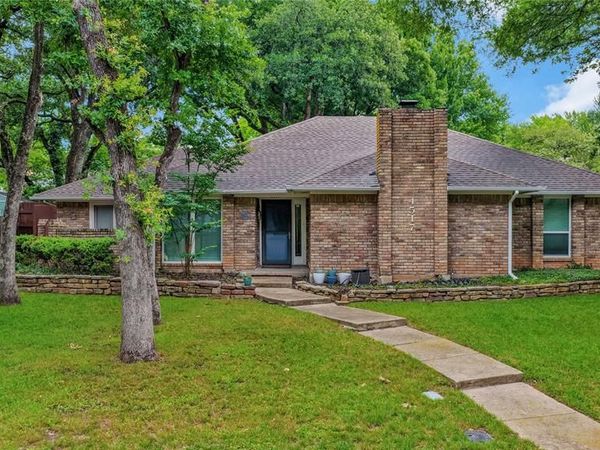 4517 Willow Bend Drive, Arlington, TX 76017