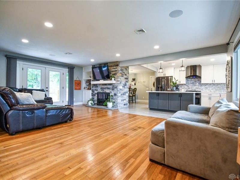 7821 Lois Circle, Miami Township, OH 45459 Photo 6