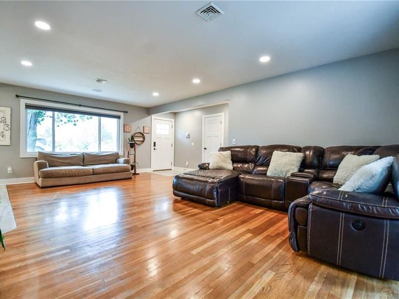 7821 Lois Circle, Miami Township, OH 45459 Photo 8