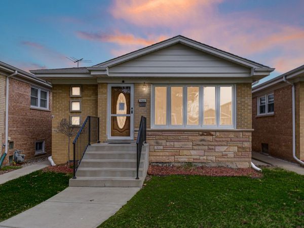 7520 W Carmen Avenue , Harwood Heights, IL 60706