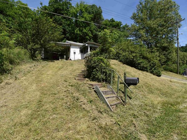 1914 County Rd 31, Chesapeake, OH 45619